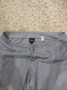 Patagonia Light Heather Gray Drawstring joggers XL